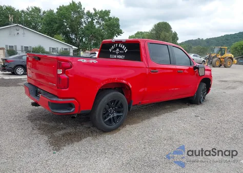 2024 Chevrolet Silverado 1500 4Wd Short Bed Custom z USA, uszkodzony, nr VIN 3GCPDBEK1RG356751